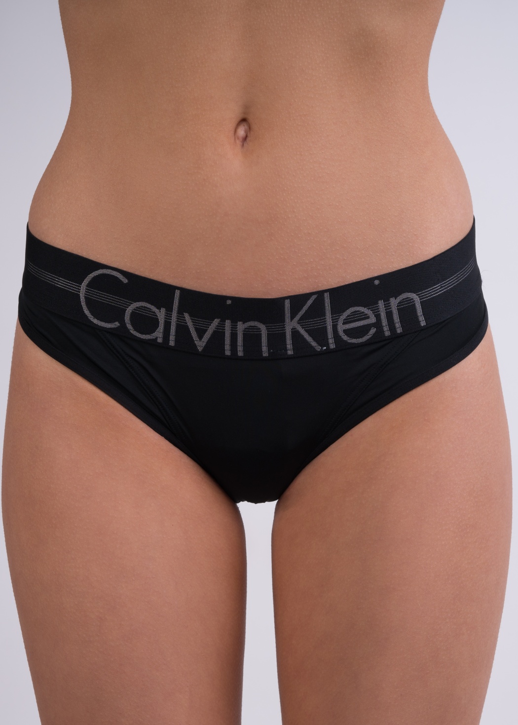 Dámská tanga Calvin Klein QF4495 VIP Prádlo